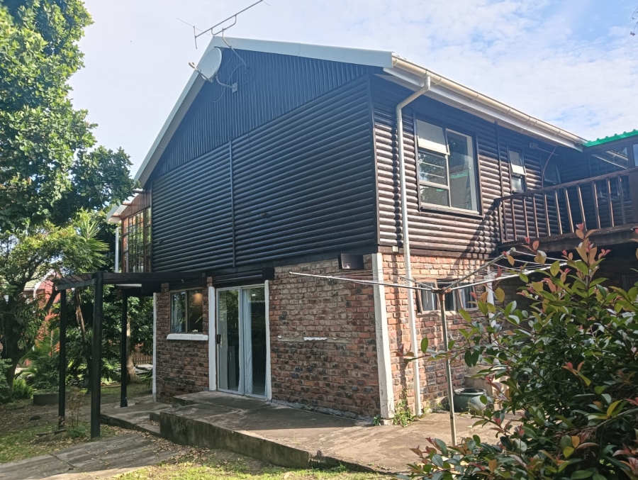 2 Bedroom Property for Sale in Hickmans River Eastern Cape